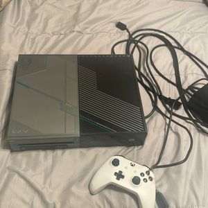 Xbox one halo limited edition